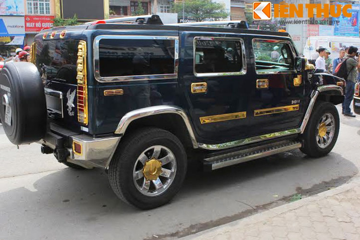 Xe sang Rolls-Royce va Hummer tien ty &quot;dat vang&quot; tai Ha Noi-Hinh-11